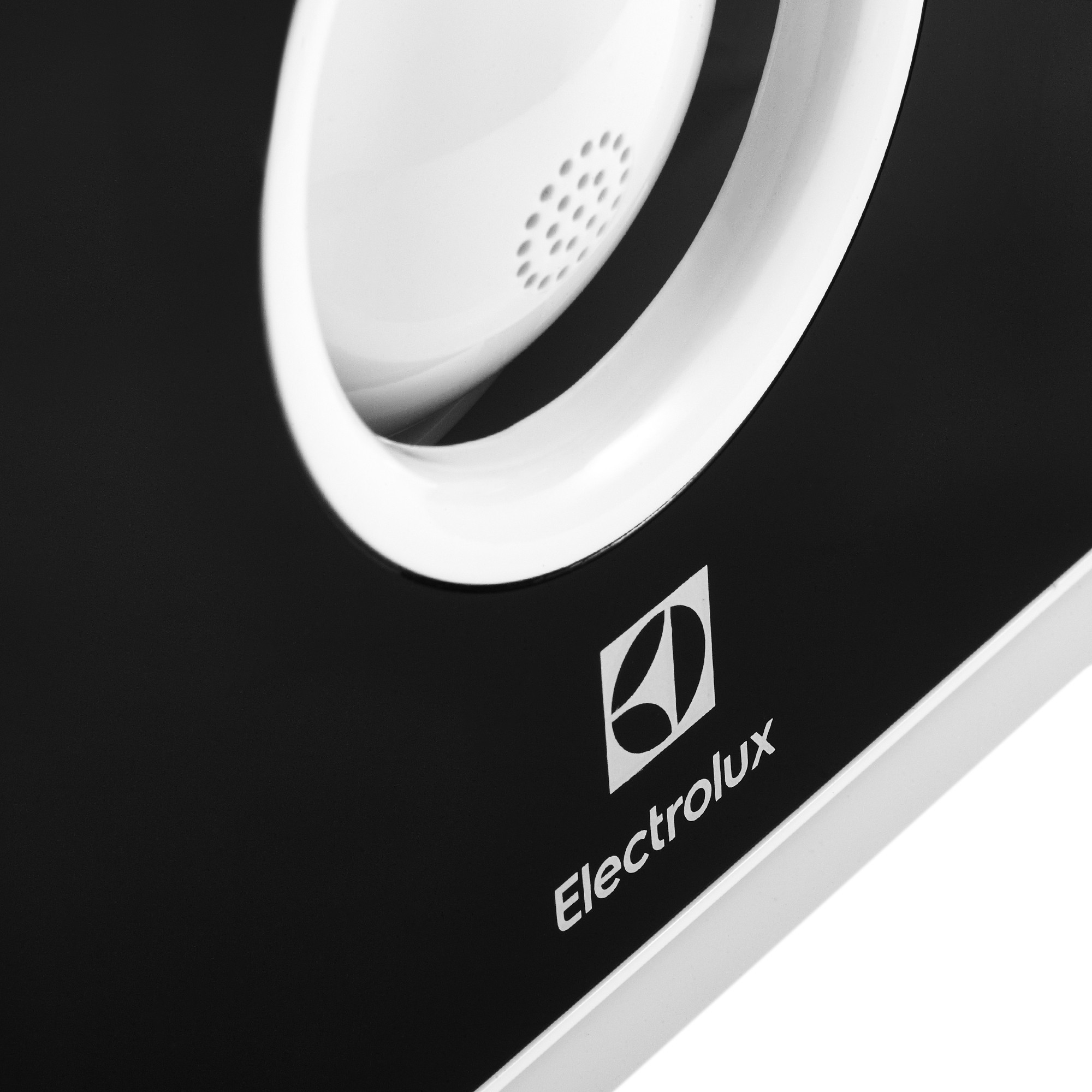 Вентилятор вытяжной серии Rainbow EAFR-100 black — детальное фото, обзор